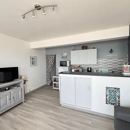 2 Chambres, Parking Privatif, Proche - Fr-1-197-548 *