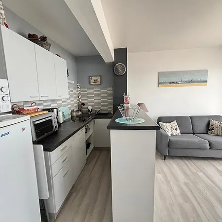 Appartement 2 Chambres, Parking Privatif, Proche - Fr-1-197-548 *