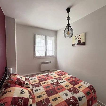 2 Chambres, Parking Privatif, Proche - Fr-1-197-548 Les Sables-dʼOlonne