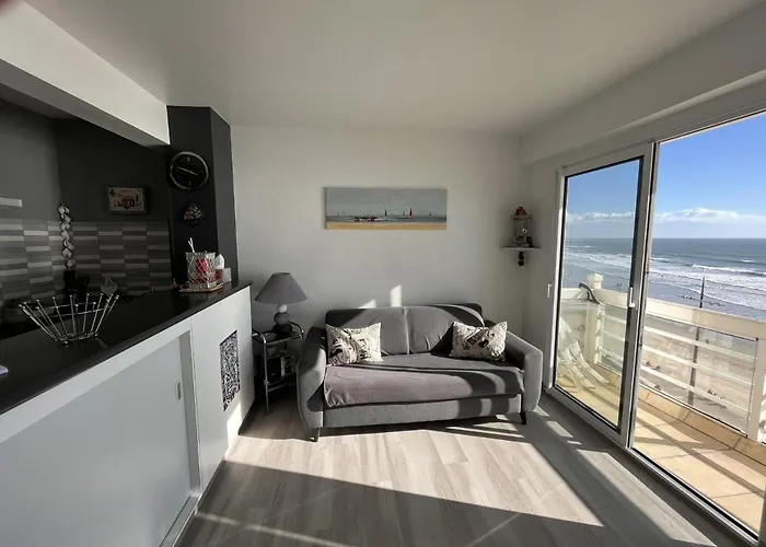 2 Chambres, Parking Privatif, Proche - Fr-1-197-548