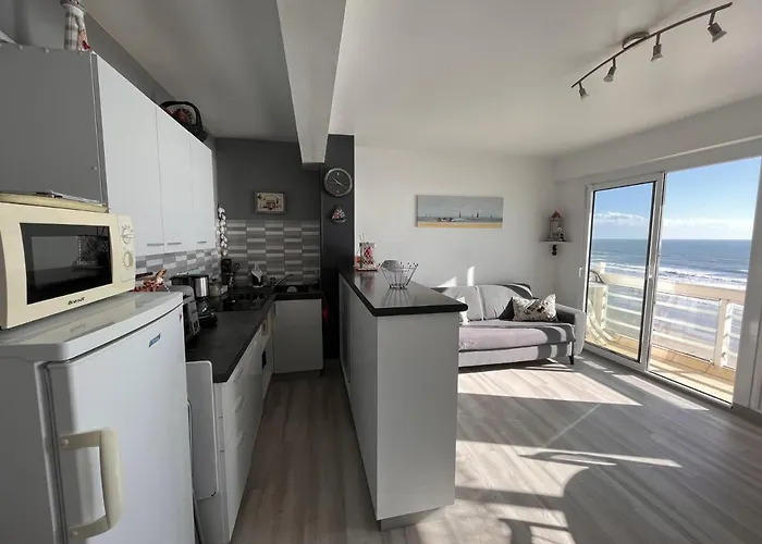 2 Chambres, Parking Privatif, Proche - Fr-1-197-548 * 莱萨布勒-多洛讷